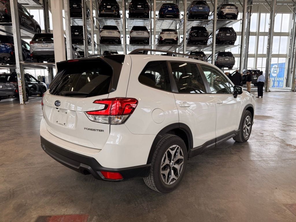 2024 Subaru Forester Premium