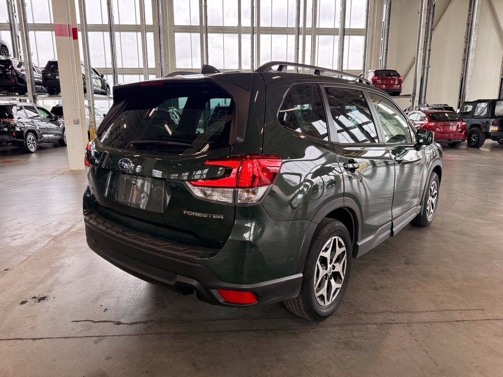 2023 Subaru Forester Premium