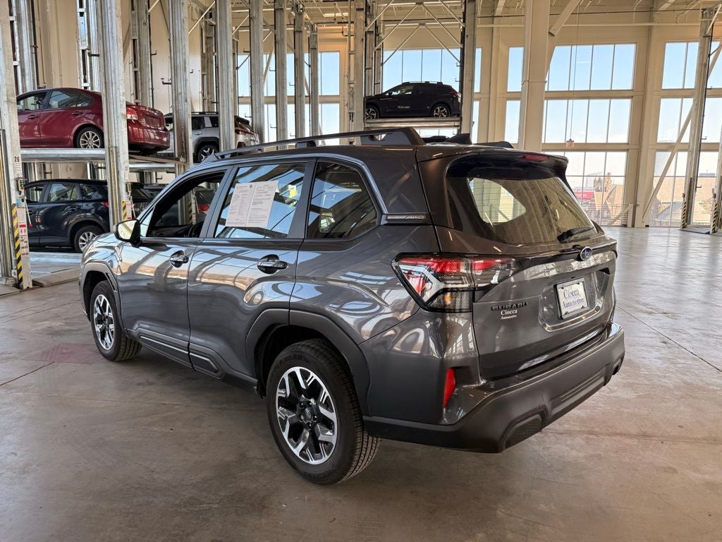 2025 Subaru Forester Base