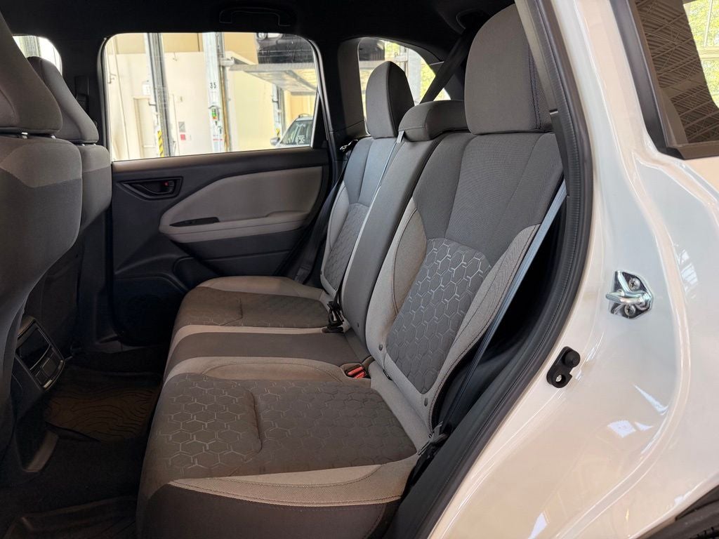 2025 Subaru Forester Base