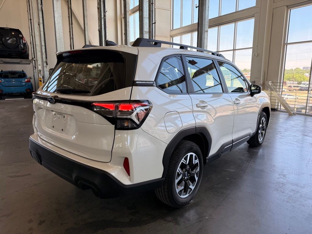 2025 Subaru Forester Base