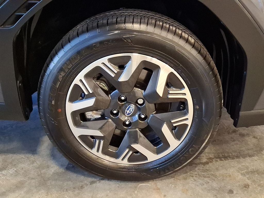 2025 Subaru Forester Base