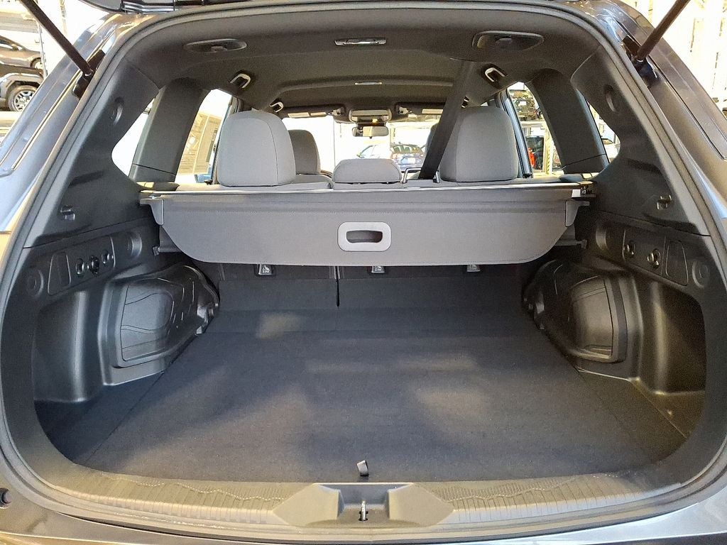 2025 Subaru Forester Base