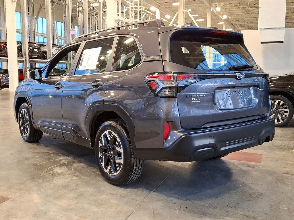 2025 Subaru Forester Base