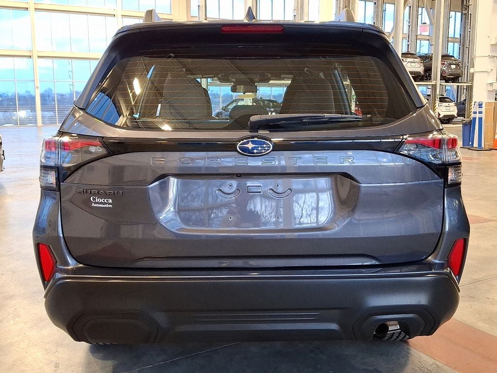 2025 Subaru Forester Base