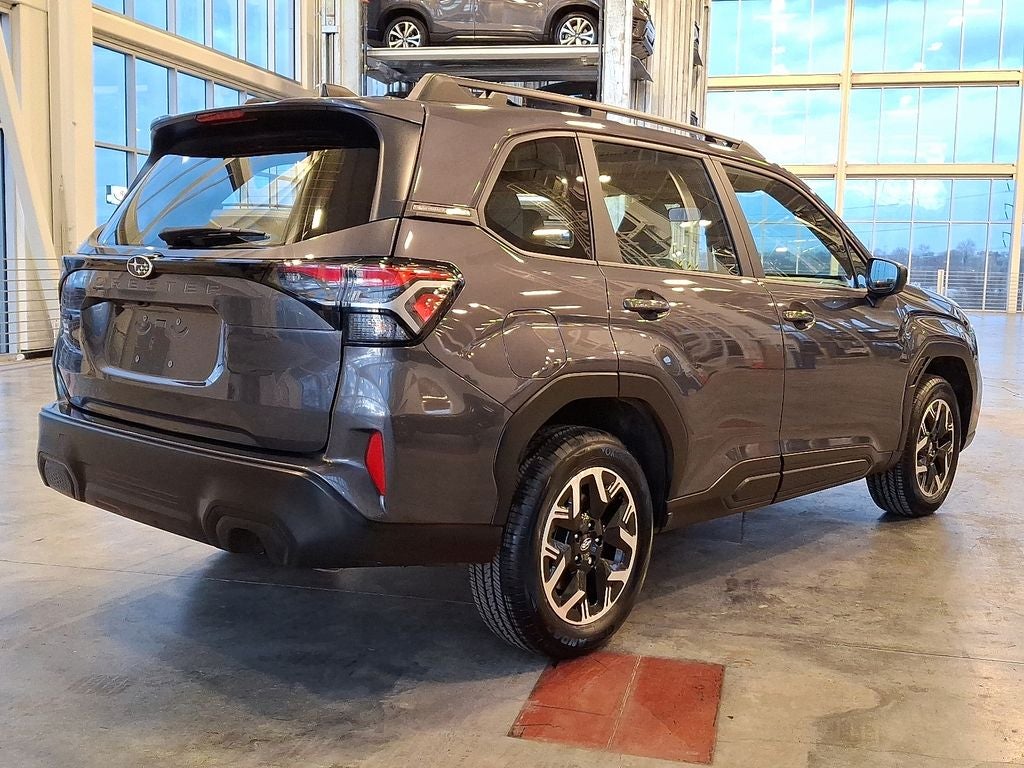 2025 Subaru Forester Base