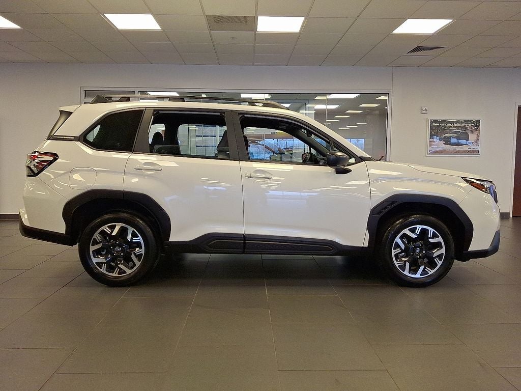 2025 Subaru Forester Base