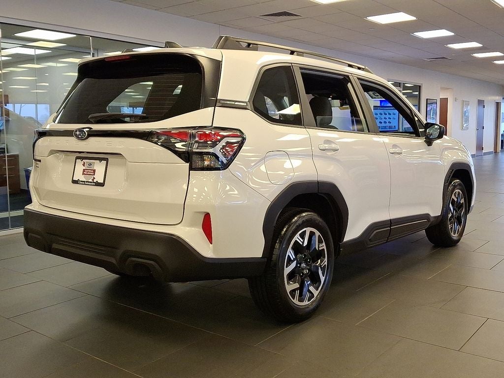 2025 Subaru Forester Base