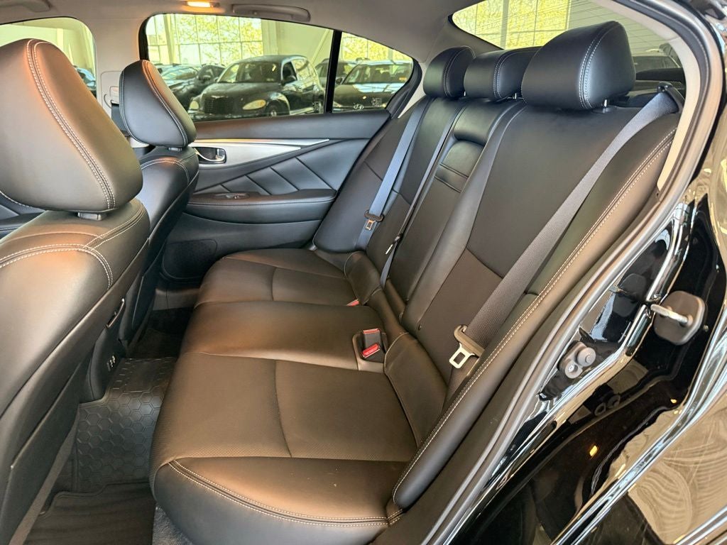 2023 INFINITI Q50 LUXE