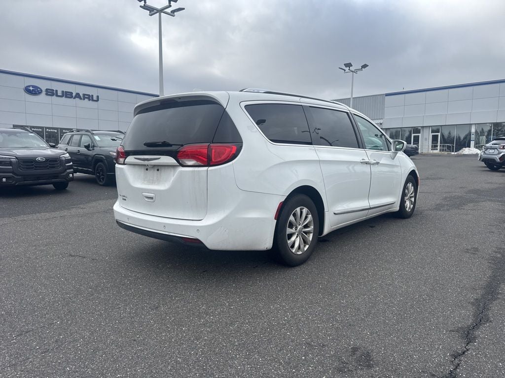 2019 Chrysler Pacifica Touring L
