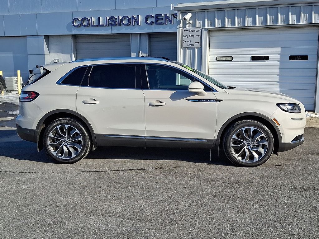 2021 Lincoln Nautilus Reserve