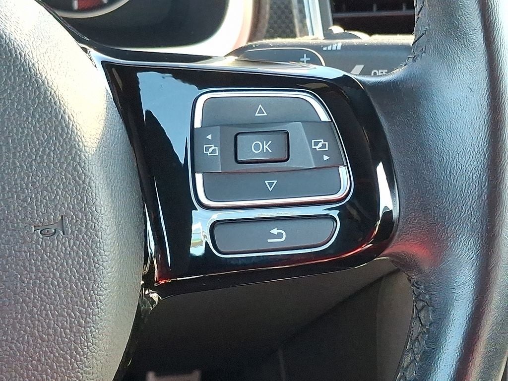 2012 Volkswagen Beetle 2.0 TSi