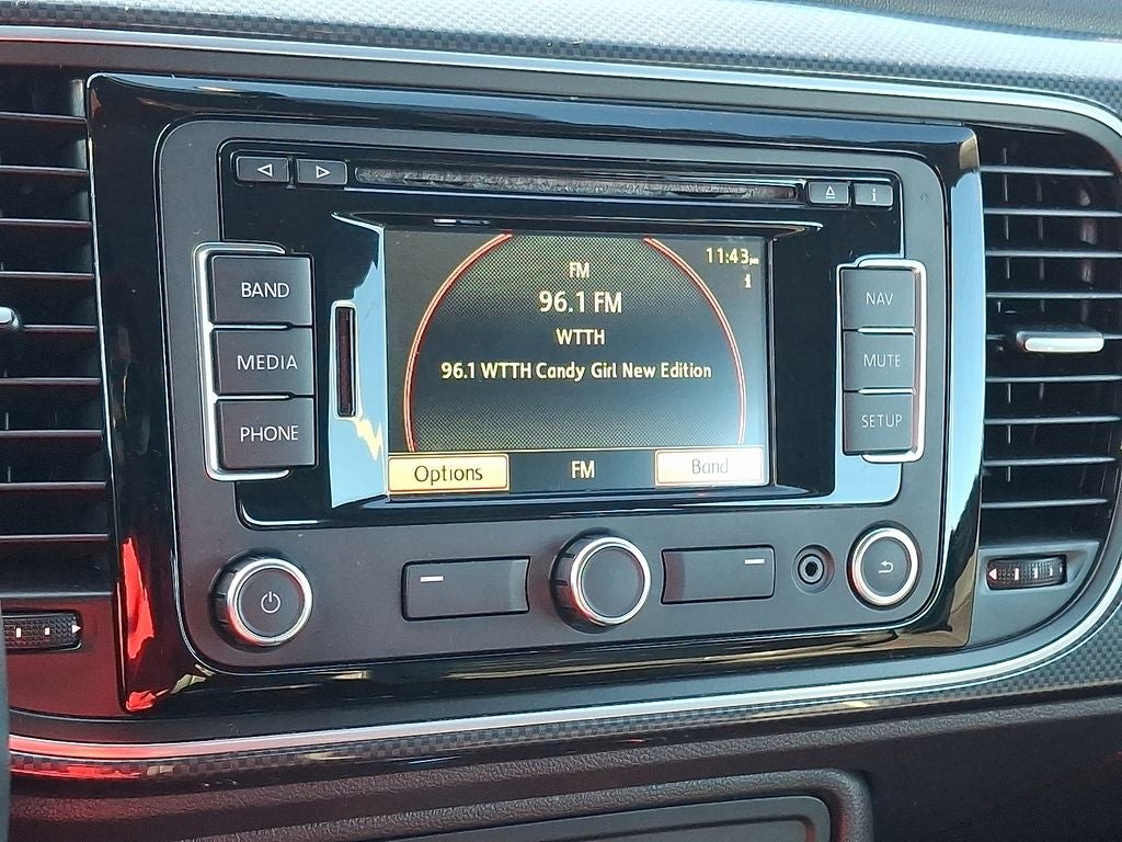 2012 Volkswagen Beetle 2.0 TSi