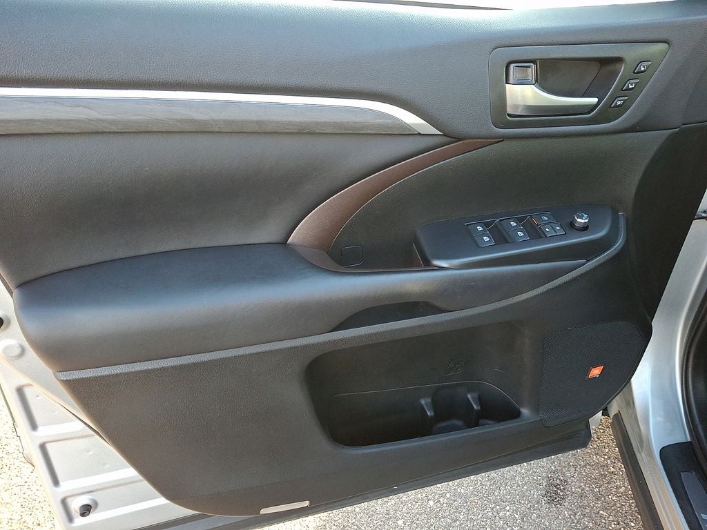 2019 Toyota Highlander Limited Platinum