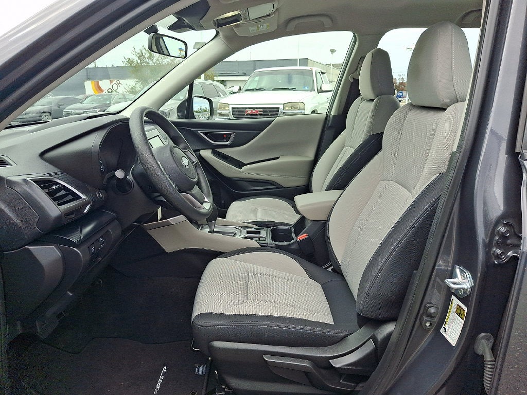 2023 Subaru Forester Base