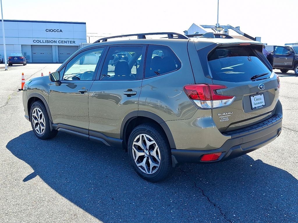 2023 Subaru Forester Premium