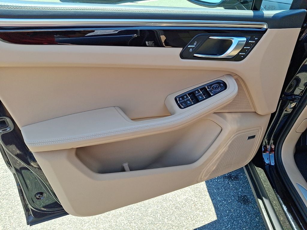 2023 Porsche Macan S