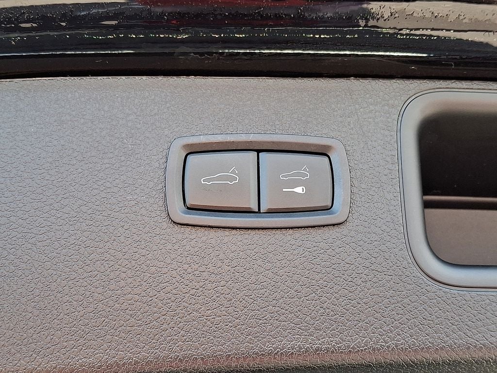 2023 Porsche Macan S