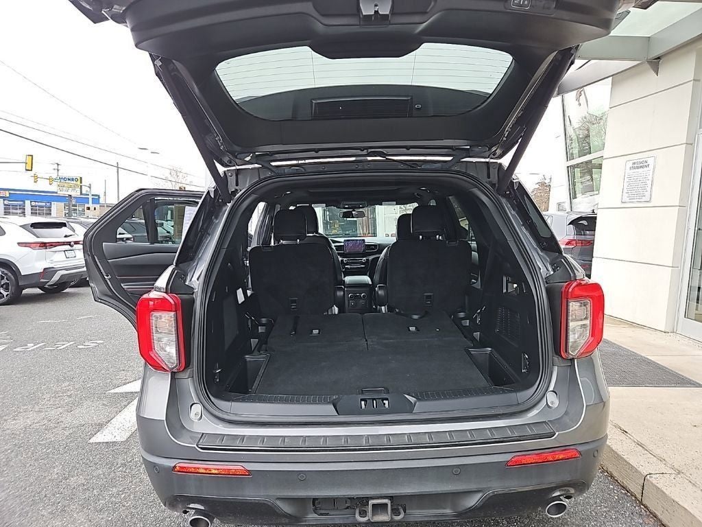 2022 Ford Explorer ST-Line