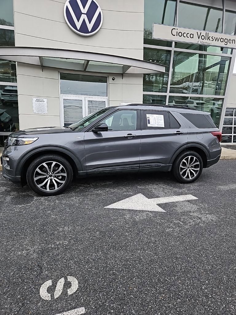 2022 Ford Explorer ST-Line