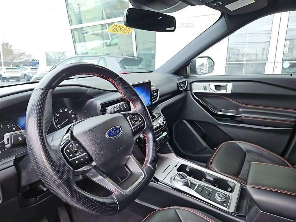 2022 Ford Explorer ST-Line