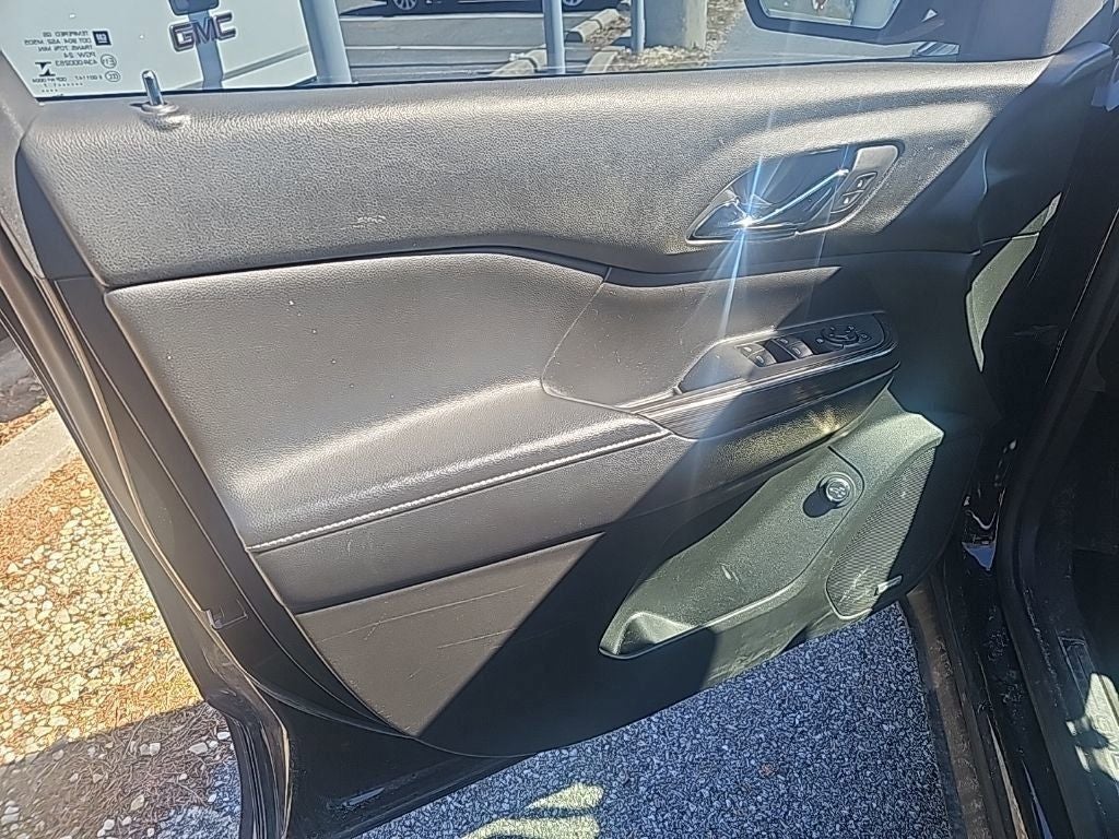 2017 GMC Acadia SLT-1