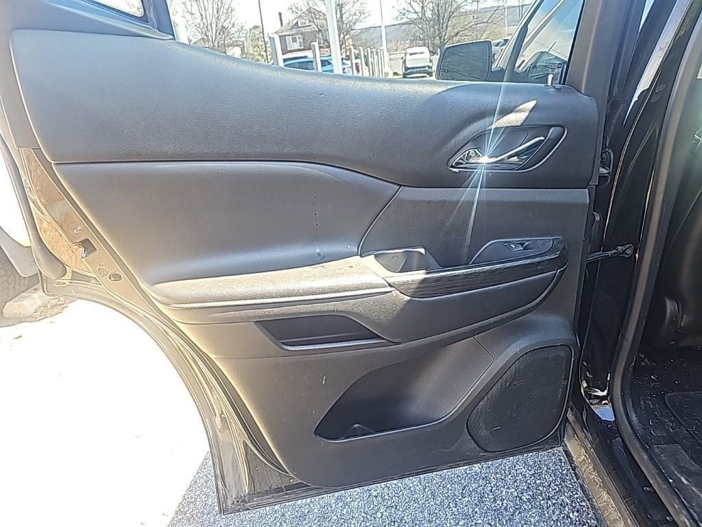 2017 GMC Acadia SLT-1