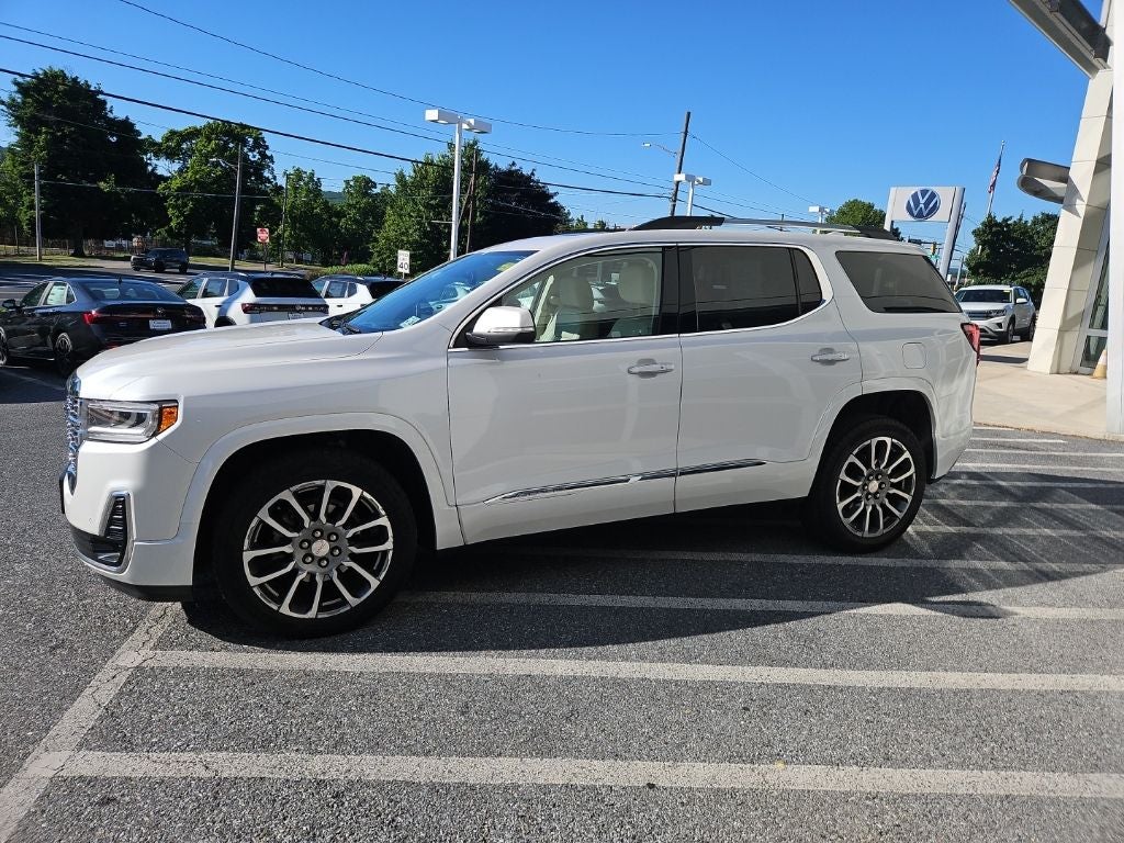 2023 GMC Acadia Denali