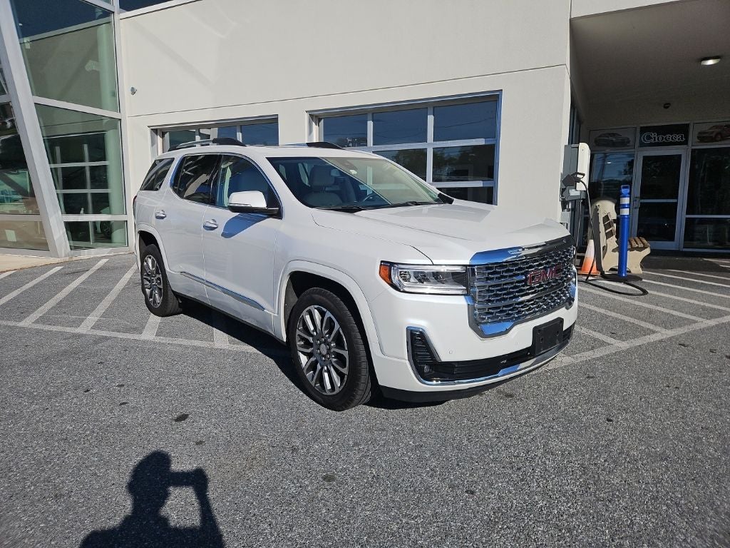 2023 GMC Acadia Denali