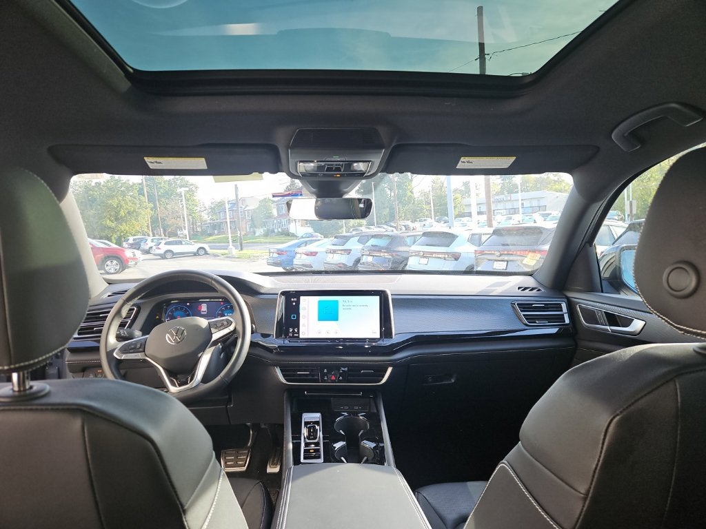 2026 Volkswagen Atlas Cross Sport SEL R-Line Black