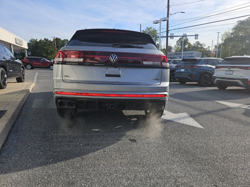 2026 Volkswagen Atlas Cross Sport SEL R-Line Black