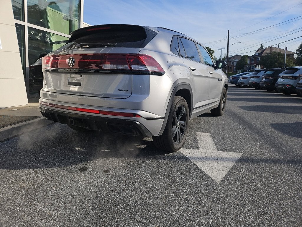 2026 Volkswagen Atlas Cross Sport SEL R-Line Black