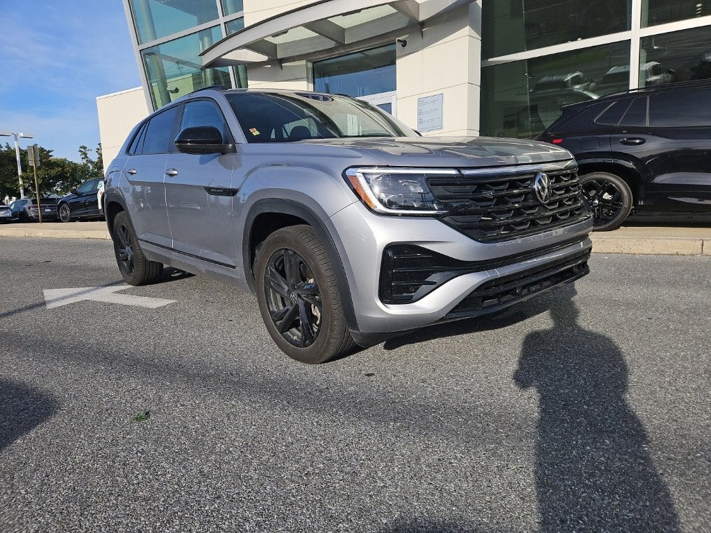 2026 Volkswagen Atlas Cross Sport SEL R-Line Black