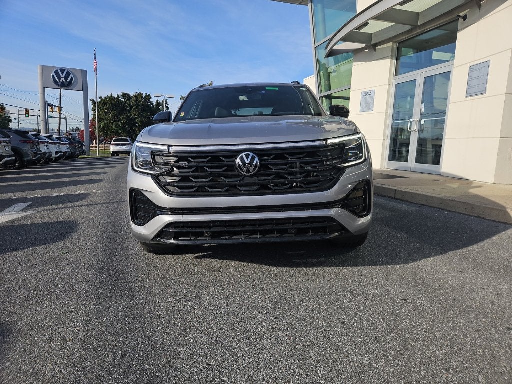 2026 Volkswagen Atlas Cross Sport SEL R-Line Black