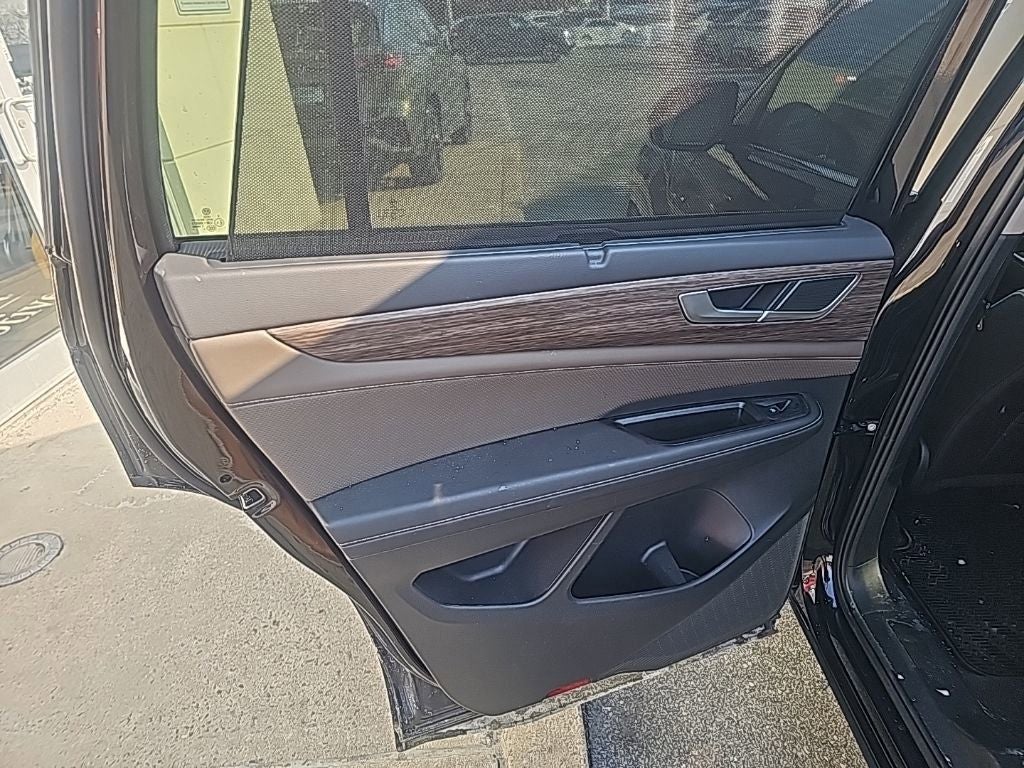 2025 Volkswagen Atlas 2.0T SEL