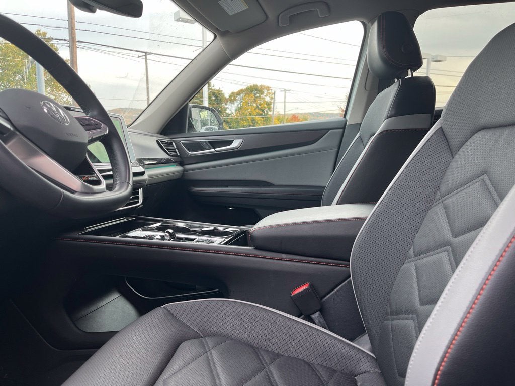 2024 Volkswagen Atlas 2.0T Peak Edition SE w/Technology