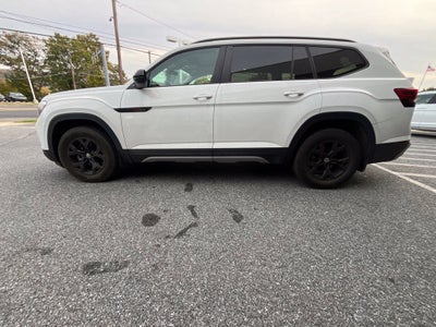 2024 Volkswagen Atlas 2.0T Peak Edition SE w/Technology