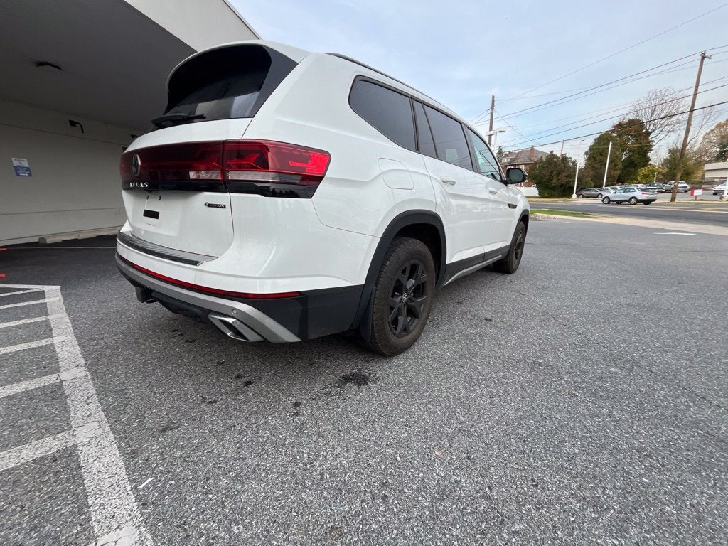 2024 Volkswagen Atlas 2.0T Peak Edition SE w/Technology