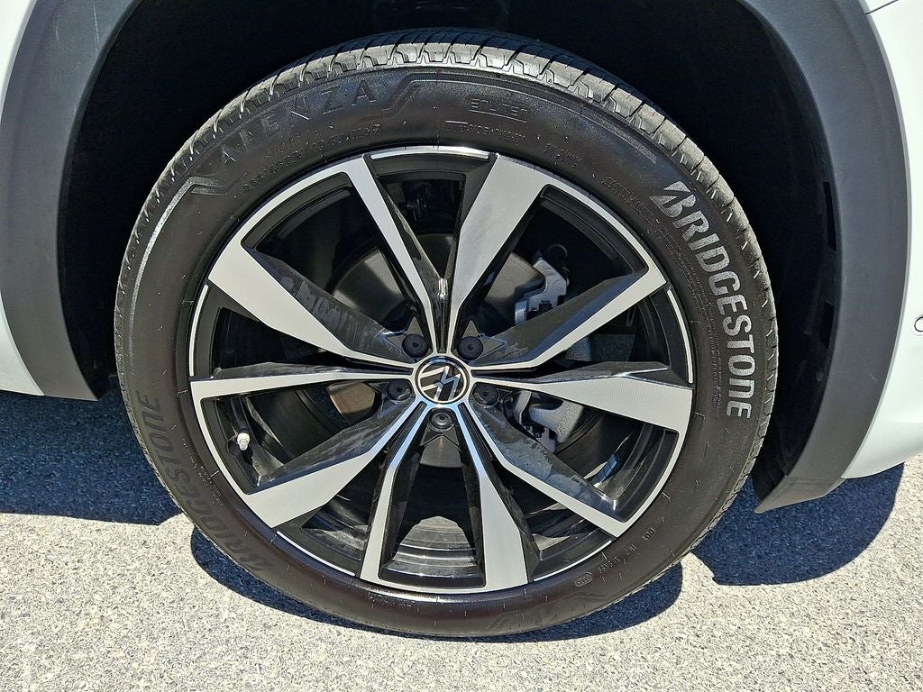 2025 Volkswagen Atlas Cross Sport 2.0T SEL Premium R-Line