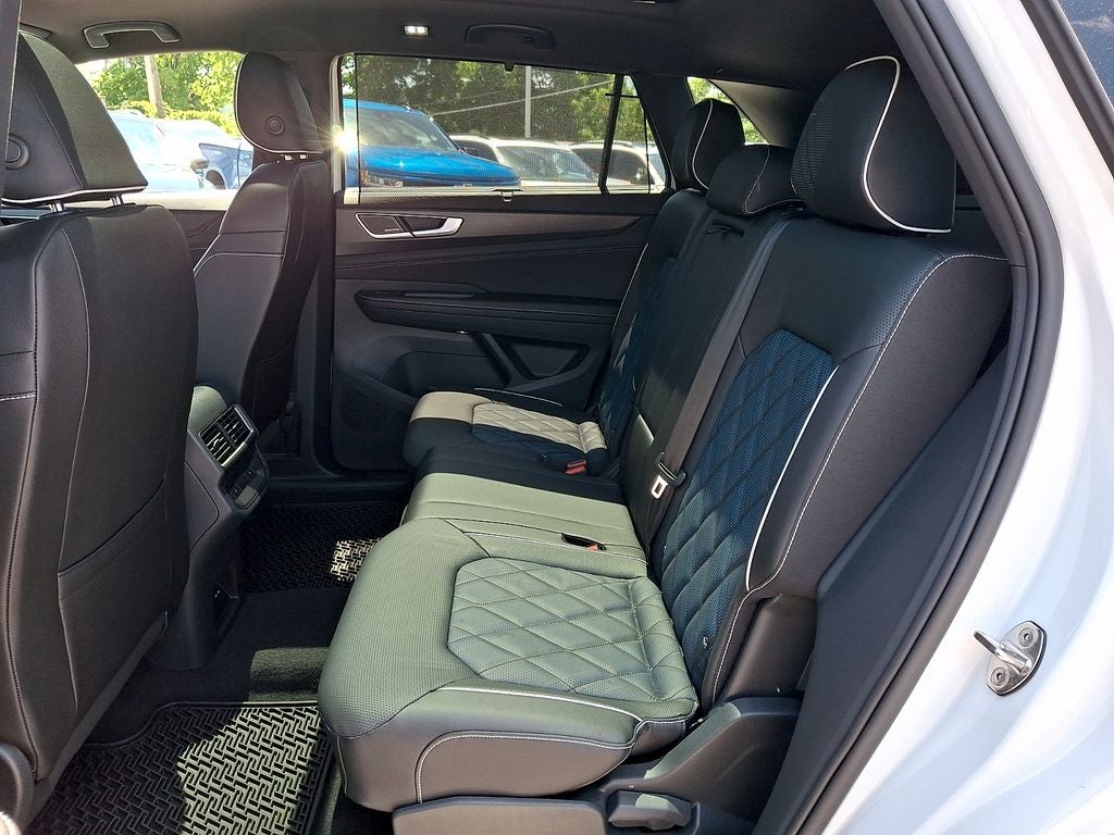 2025 Volkswagen Atlas Cross Sport 2.0T SEL Premium R-Line