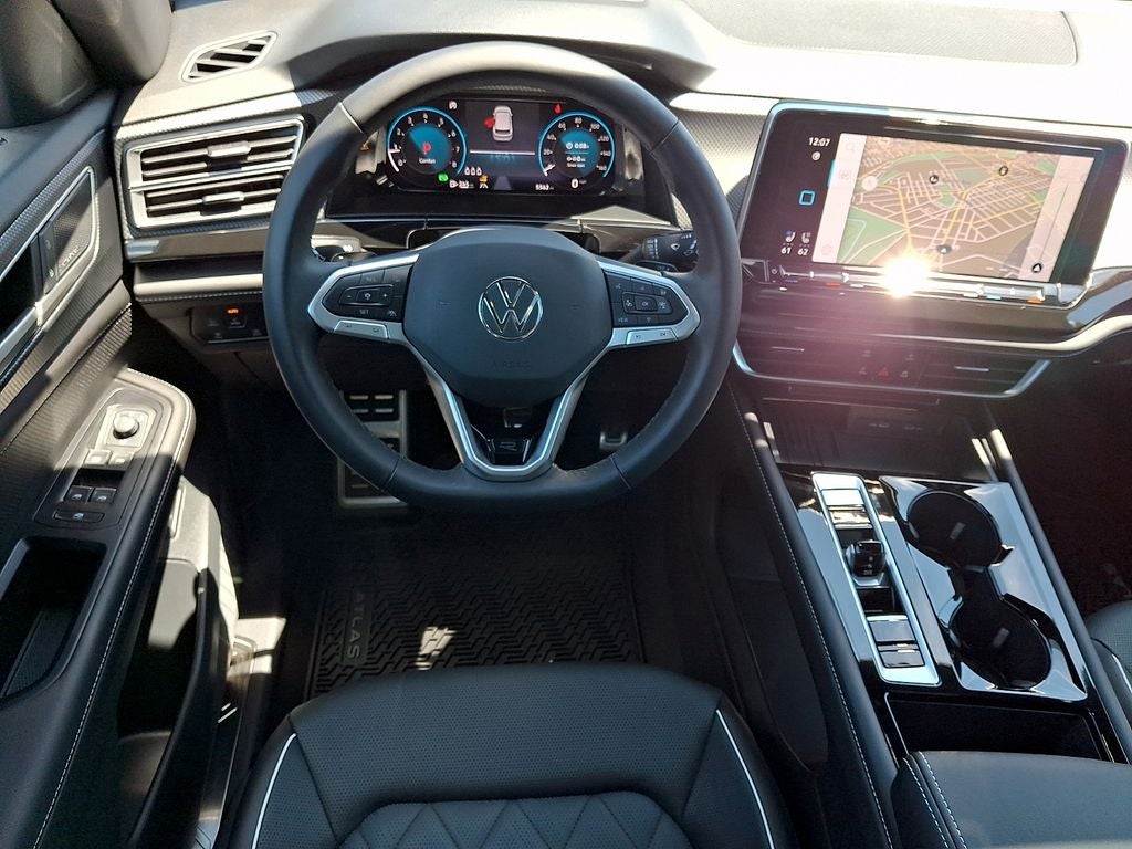 2025 Volkswagen Atlas Cross Sport 2.0T SEL Premium R-Line