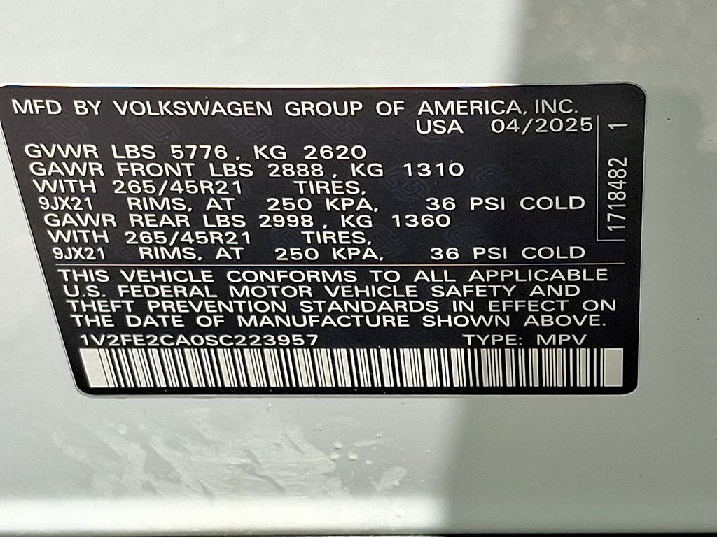 2025 Volkswagen Atlas Cross Sport 2.0T SEL Premium R-Line