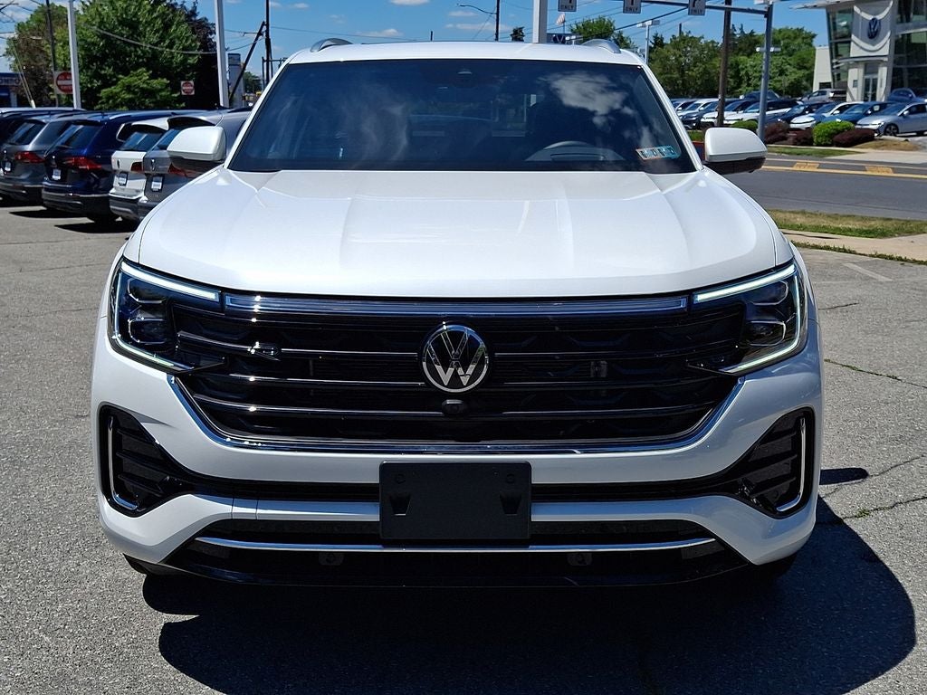 2025 Volkswagen Atlas Cross Sport 2.0T SEL Premium R-Line