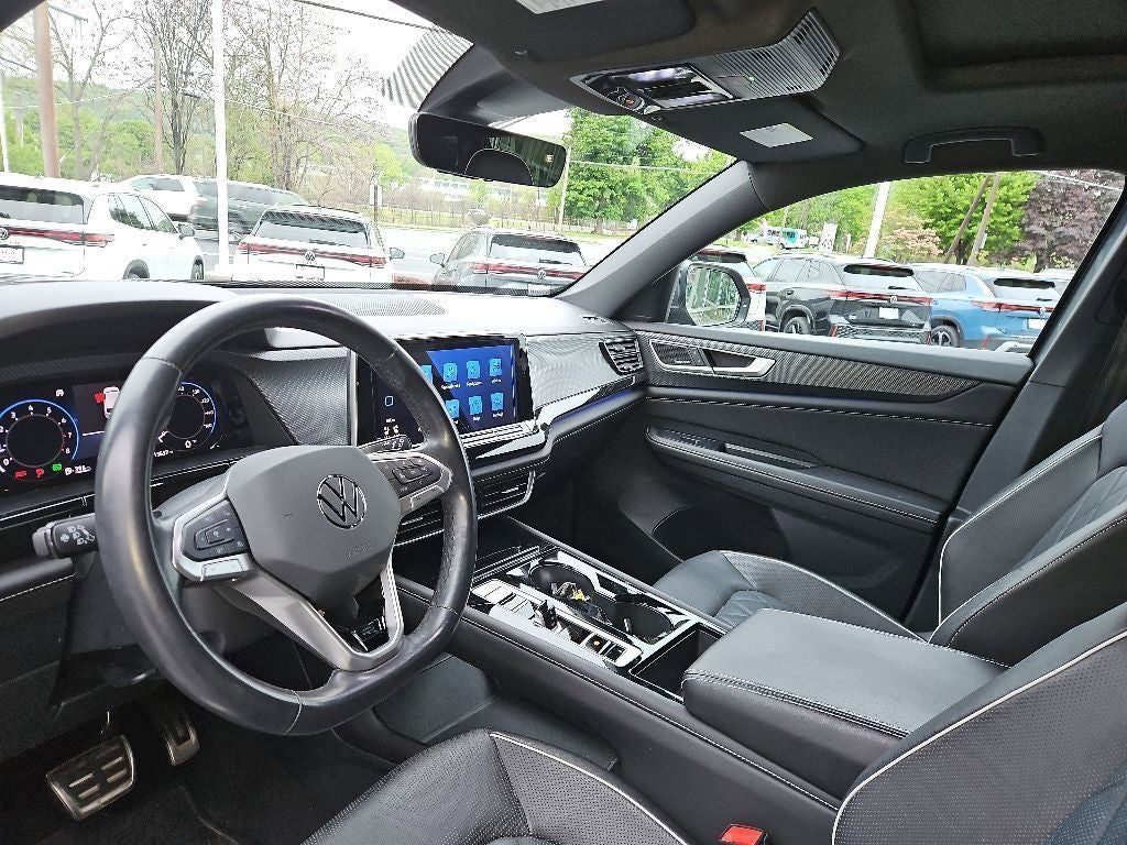 2024 Volkswagen Atlas Cross Sport 2.0T SEL Premium R-Line