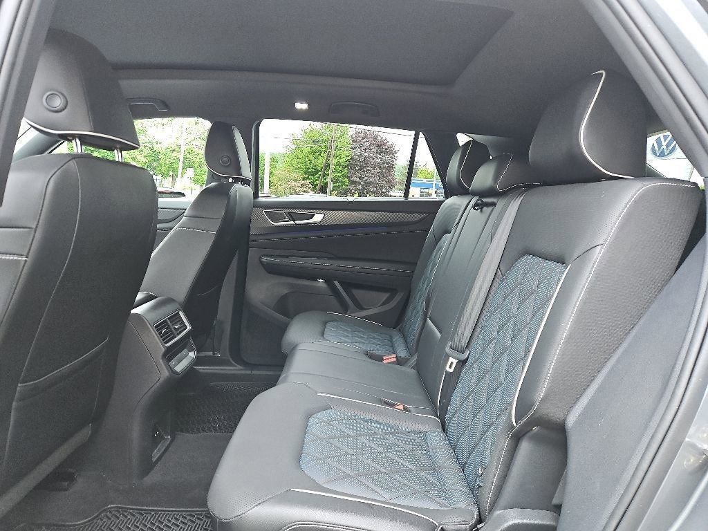 2024 Volkswagen Atlas Cross Sport 2.0T SEL Premium R-Line