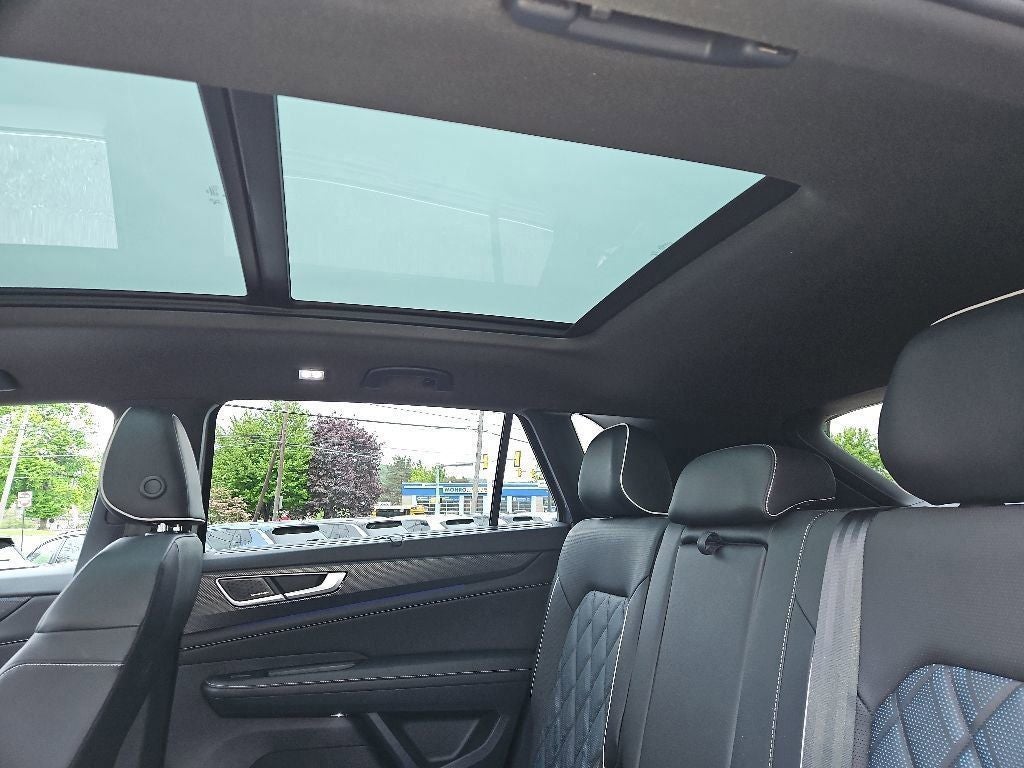 2024 Volkswagen Atlas Cross Sport 2.0T SEL Premium R-Line