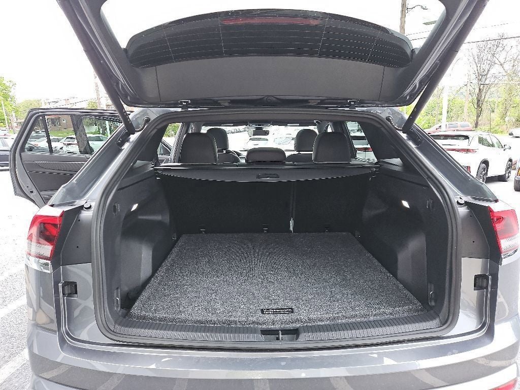 2024 Volkswagen Atlas Cross Sport 2.0T SEL Premium R-Line