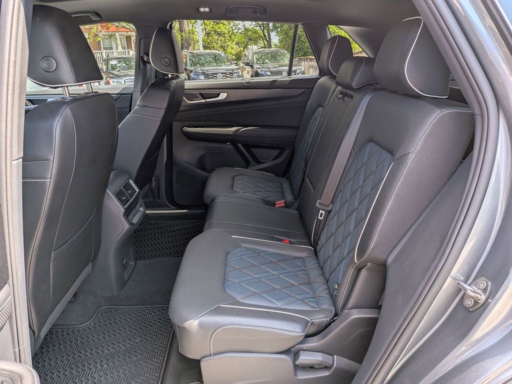 2024 Volkswagen Atlas Cross Sport 2.0T SEL Premium R-Line
