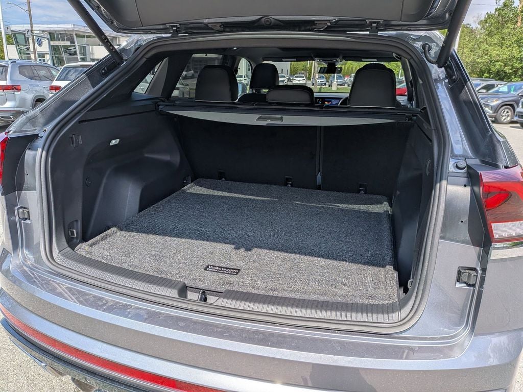 2024 Volkswagen Atlas Cross Sport 2.0T SEL Premium R-Line