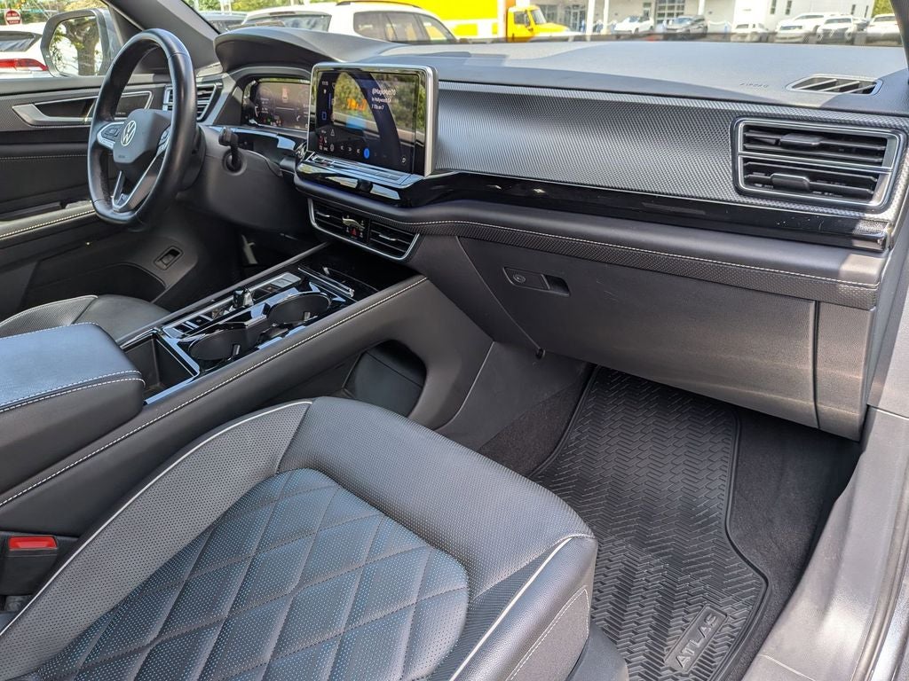 2024 Volkswagen Atlas Cross Sport 2.0T SEL Premium R-Line